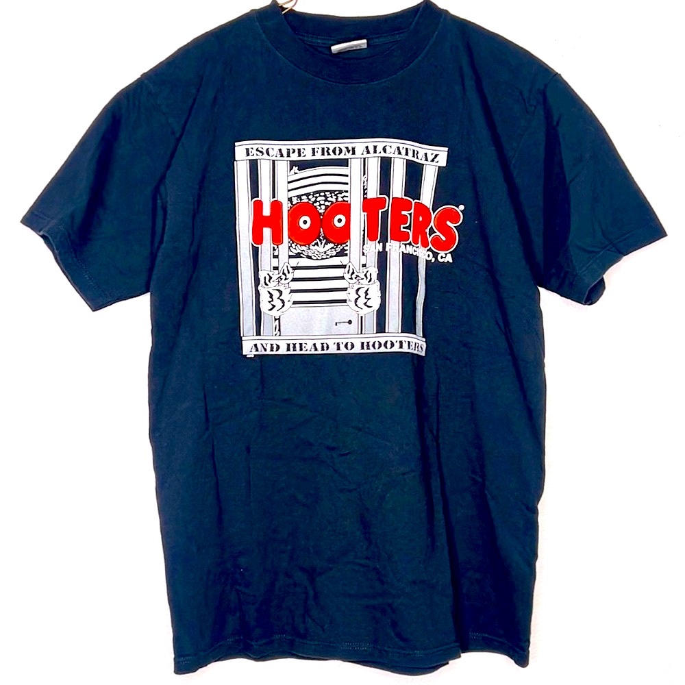 Vintage Hooters shirt